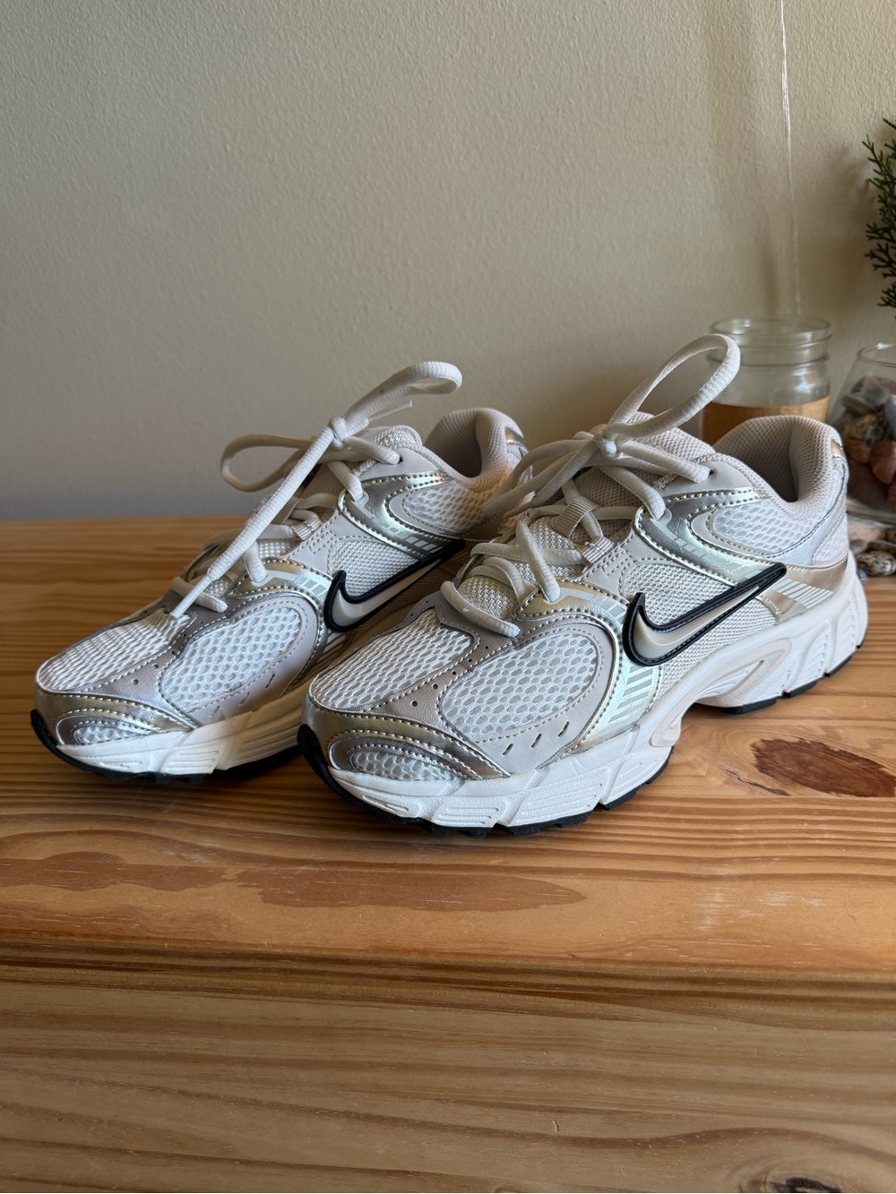 Nike - Picture 3 of 6